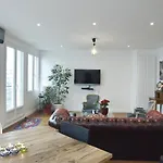 Appartement Spacieux Avec Terrasse 70M2
